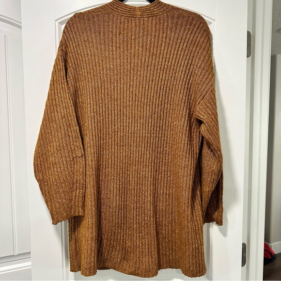 Cardigan - Picture 2 of 5